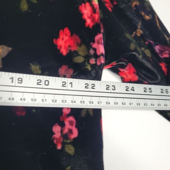J jill velvet moody floral whimsigoth witchy long sleeve casual top medium p - Picture 5 of 6